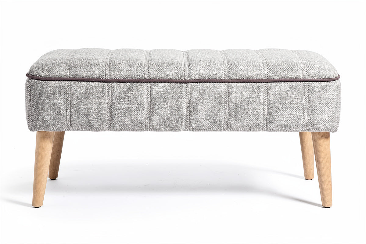 **Tytuł techniczny po polsku: **Nowoczesna pufa z tkaniny, drewniane nogi, ergonomiczny design